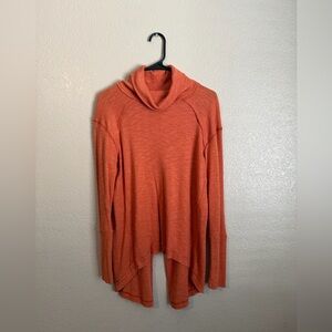 We the free free people women’s orange split back turtleneck size M
